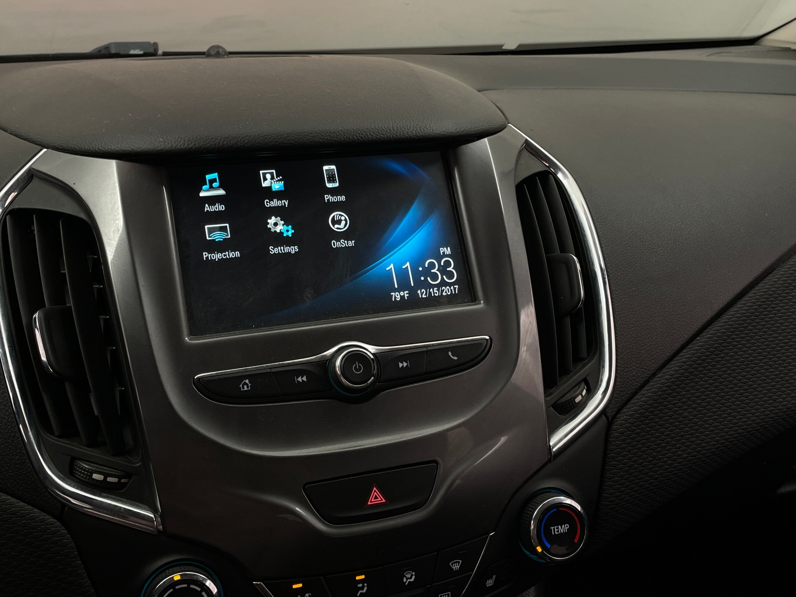 Thumbnail: 2018 Chevrolet Cruze - 4