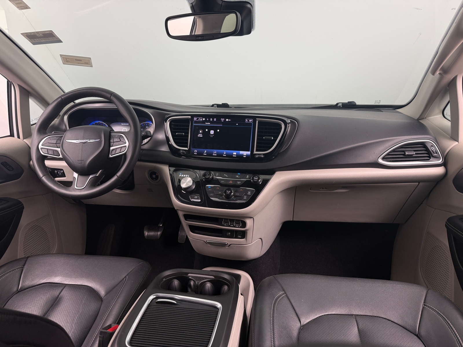 Thumbnail: 2022 Chrysler Pacifica - 2