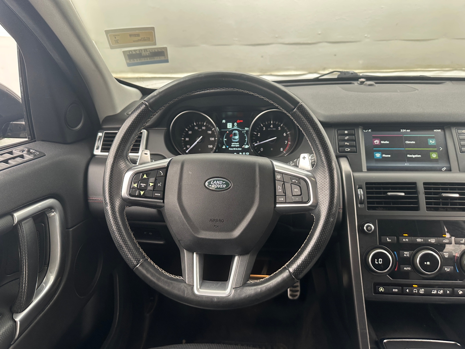 Thumbnail: 2019 Land Rover Discovery Sport - 4