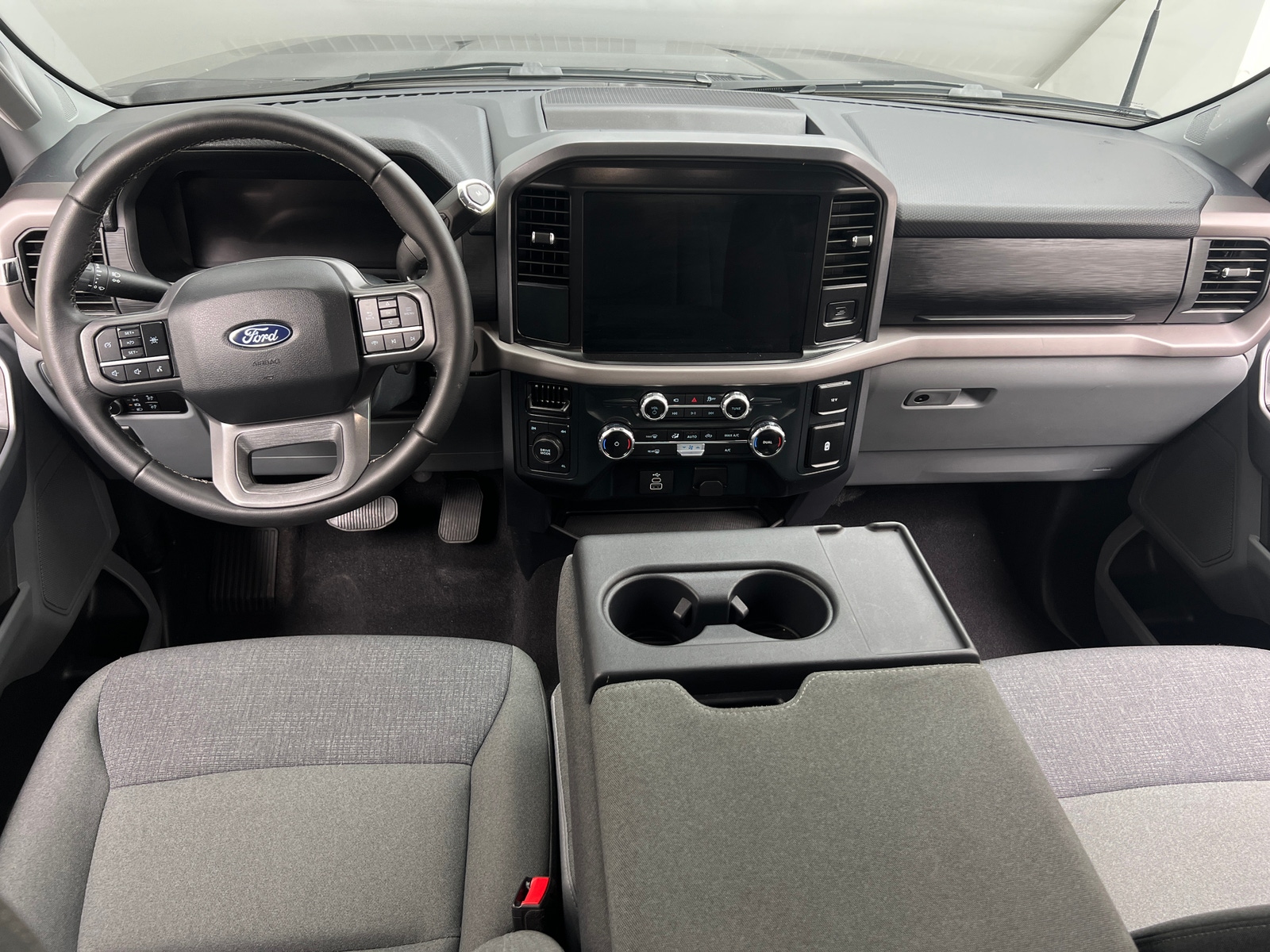 Thumbnail: 2025 Ford Econoline - 3