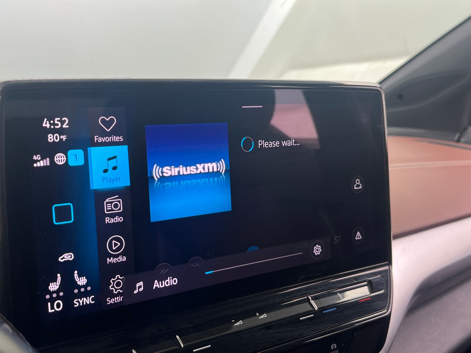 Thumbnail: 2021 Volkswagen ID.4 - 3