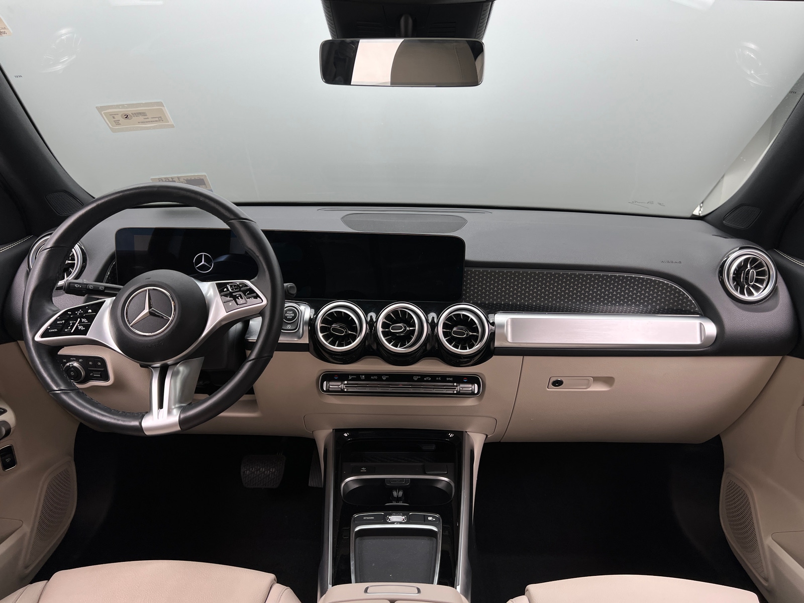 Thumbnail: 2025 Mercedes-Benz GLB - 2