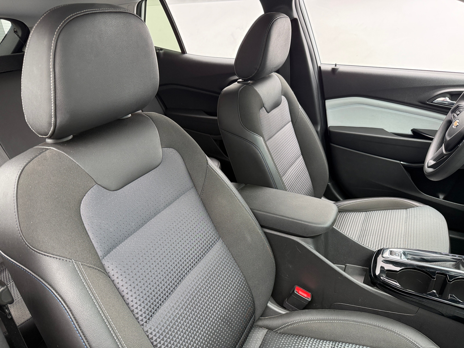 Thumbnail: 2025 Chevrolet Trax - 2