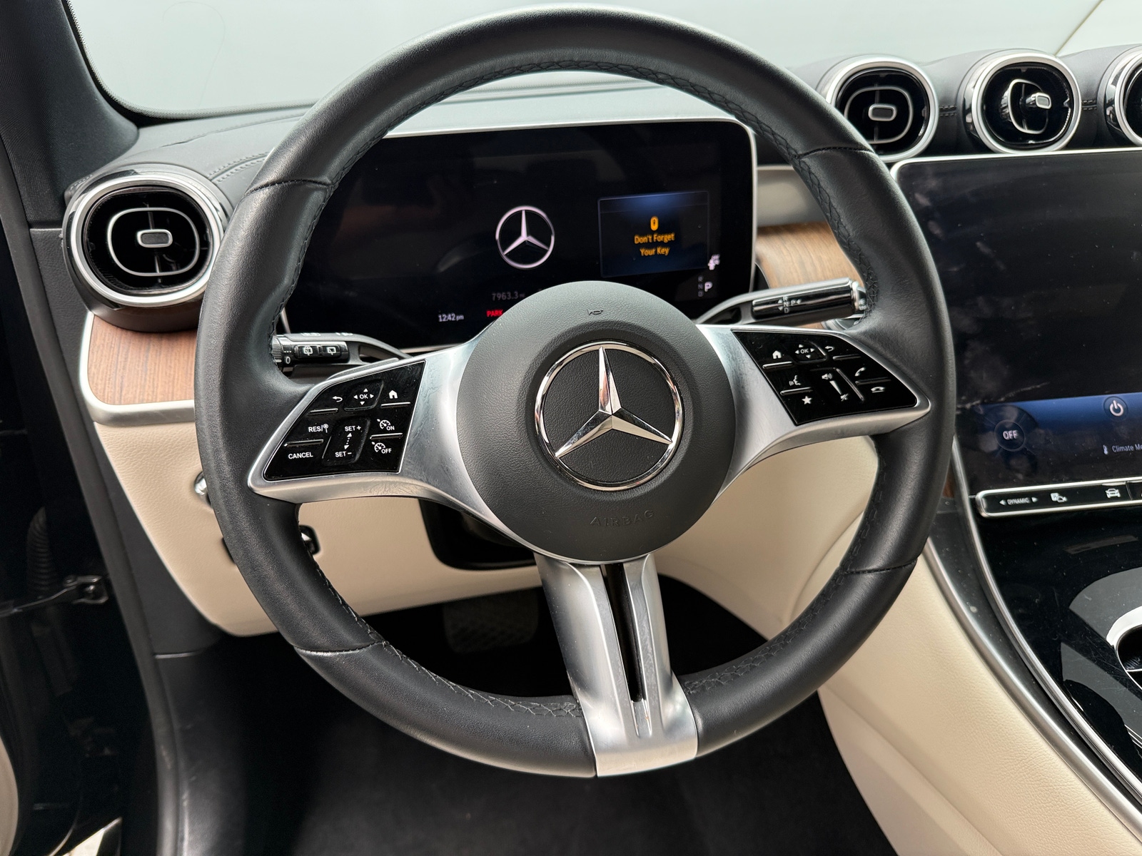 Thumbnail: 2024 Mercedes-Benz GLC - 4