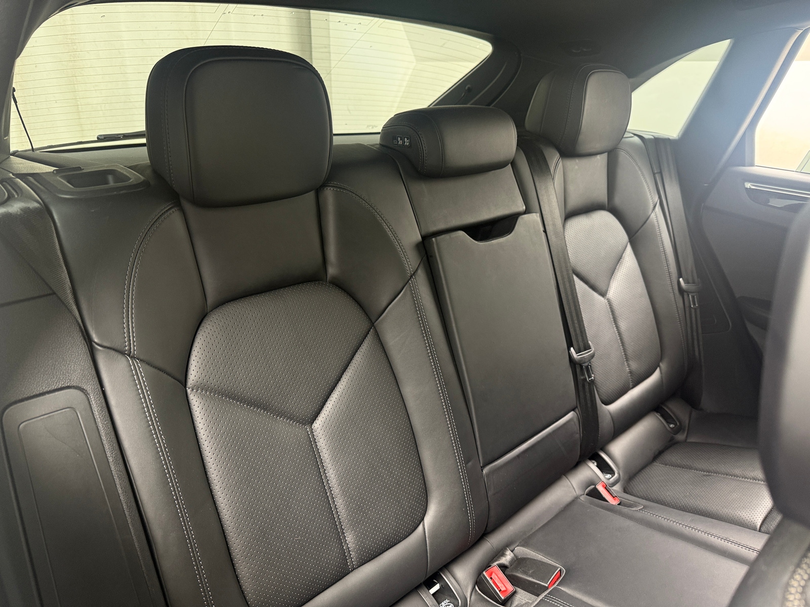 Thumbnail: 2018 Porsche Macan - 5