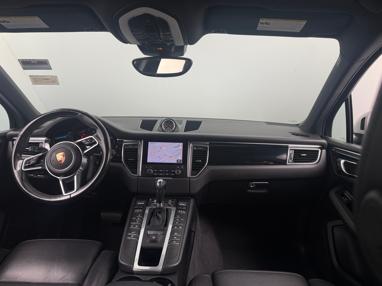 Thumbnail: 2018 Porsche Macan - 2