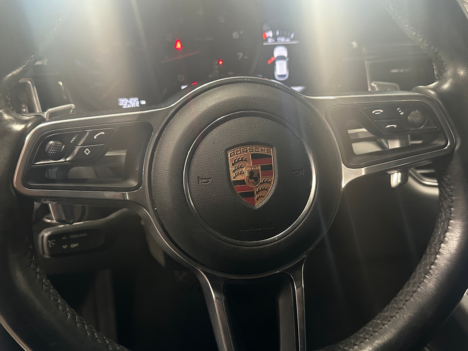 Thumbnail: 2018 Porsche Macan - 4