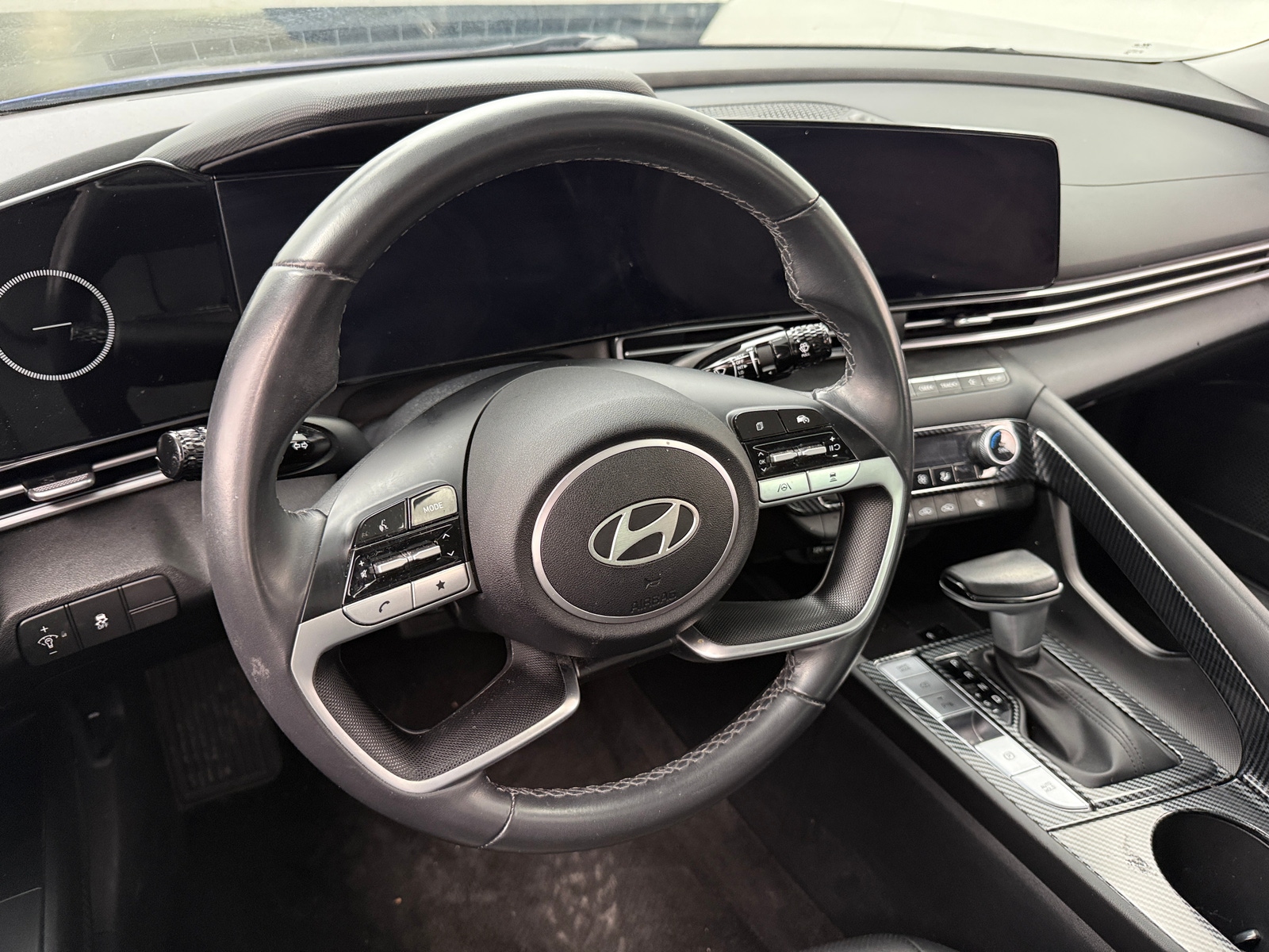 Thumbnail: 2024 Hyundai Elantra - 4