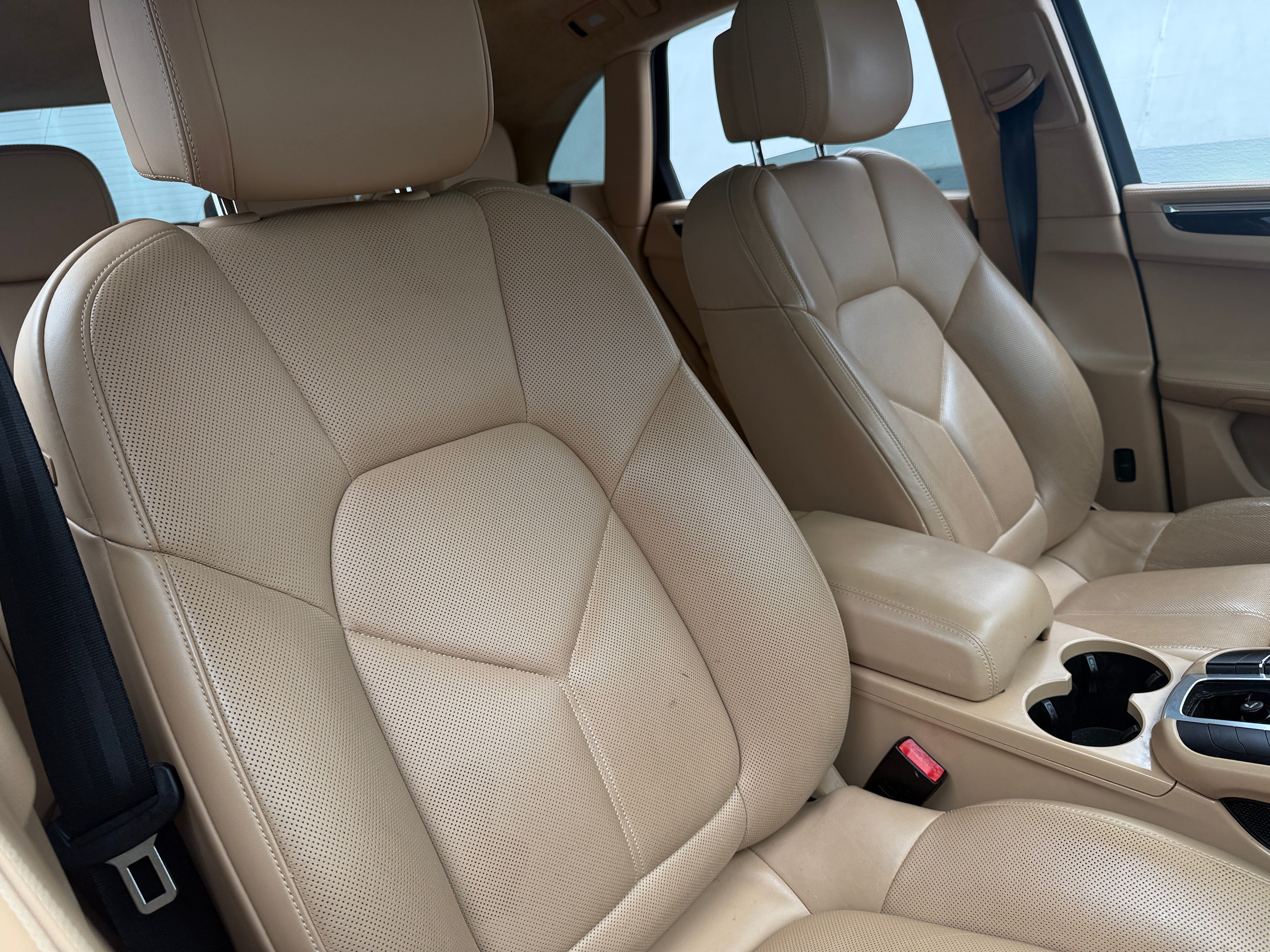 2015 Porsche Macan Turbo - Photo 3