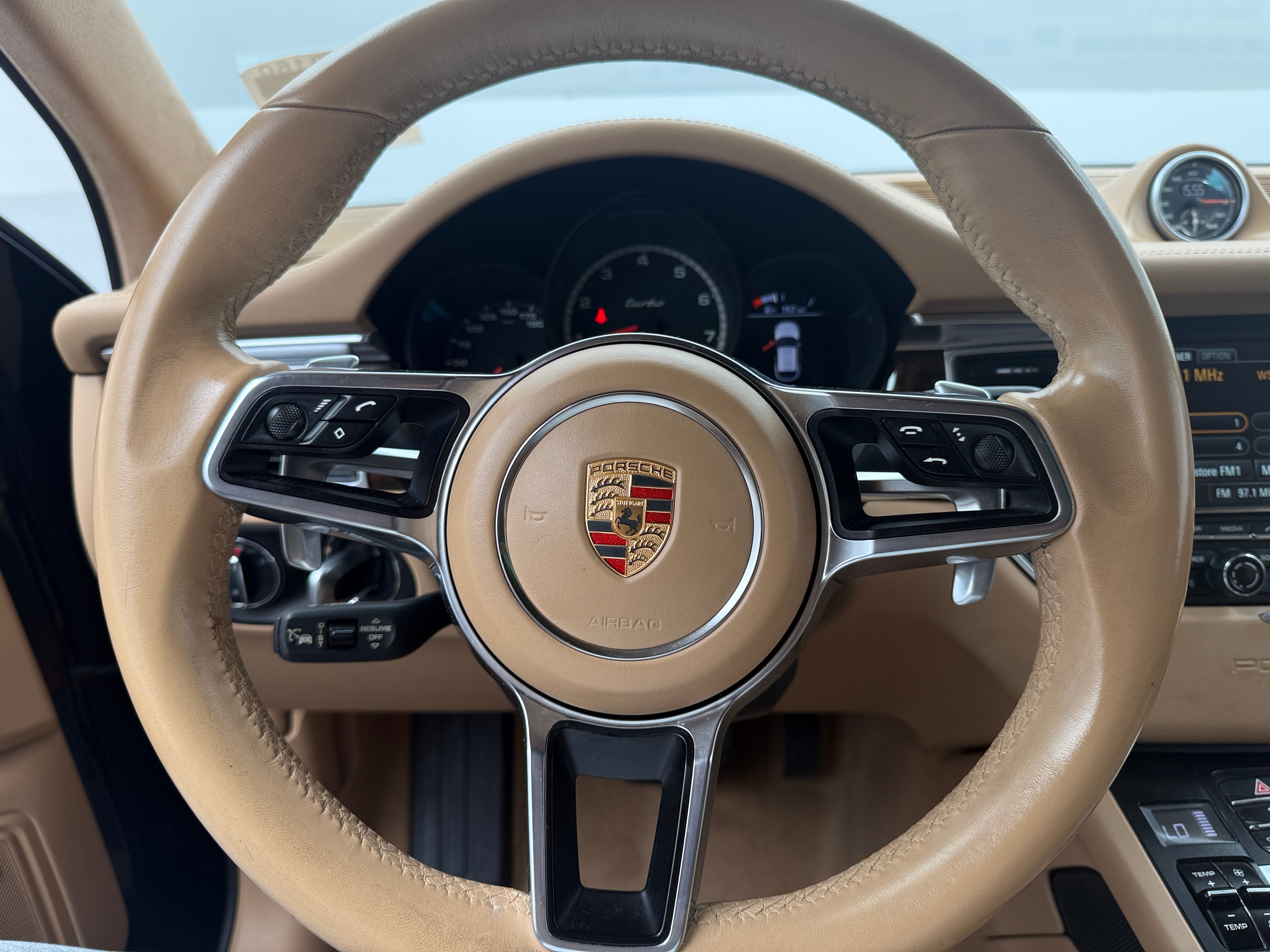 2015 Porsche Macan Turbo - Photo 12