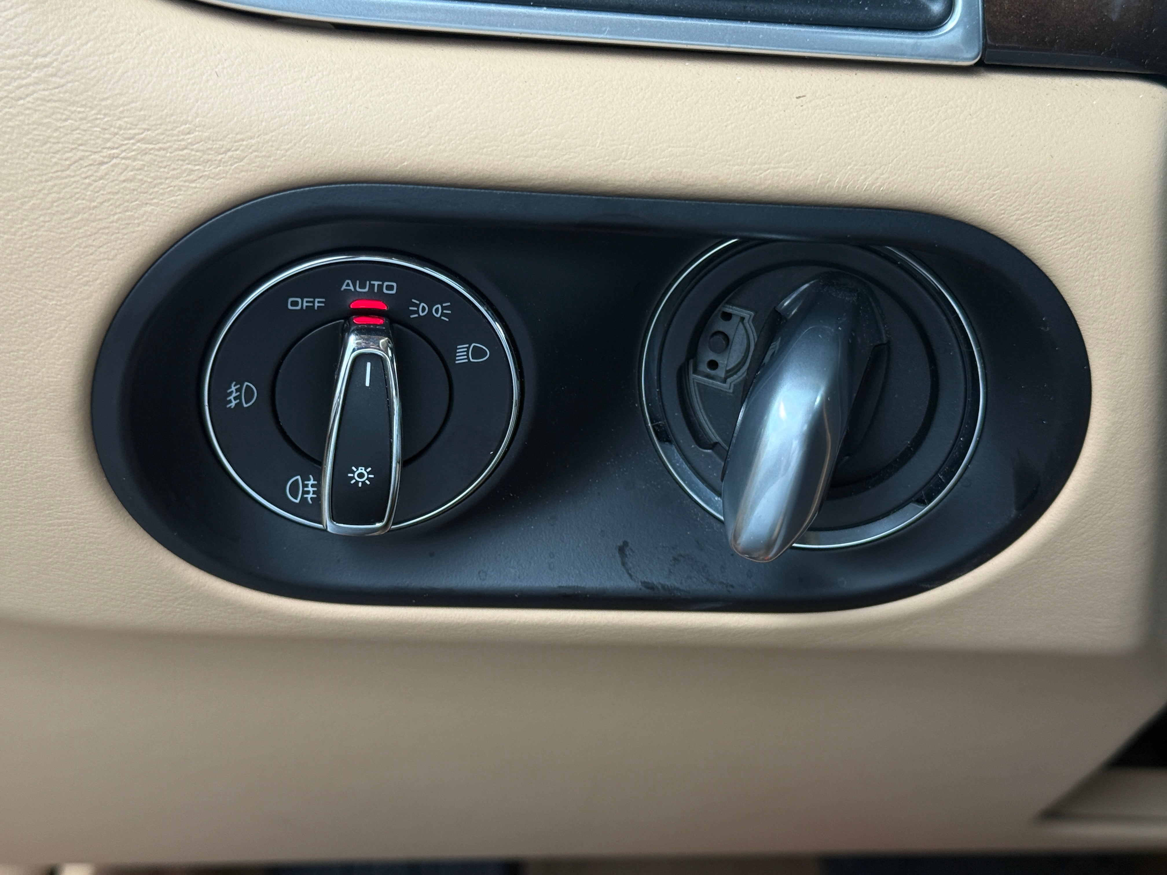 2015 Porsche Macan Turbo - Photo 11