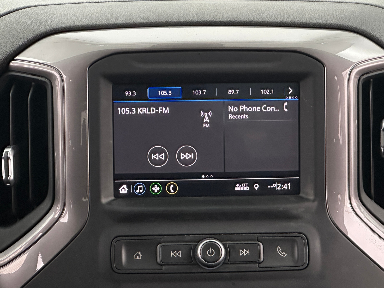 Thumbnail: 2021 Chevrolet Silverado 1500 - 4