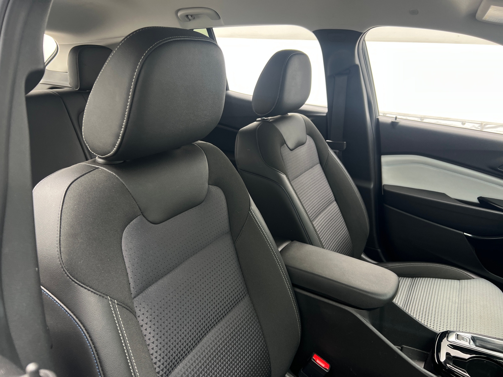 Thumbnail: 2025 Chevrolet Trax - 2