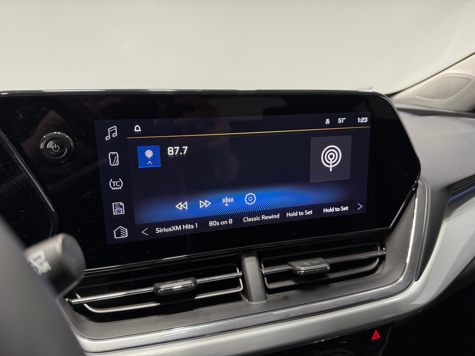 Thumbnail: 2025 Chevrolet Trax - 4