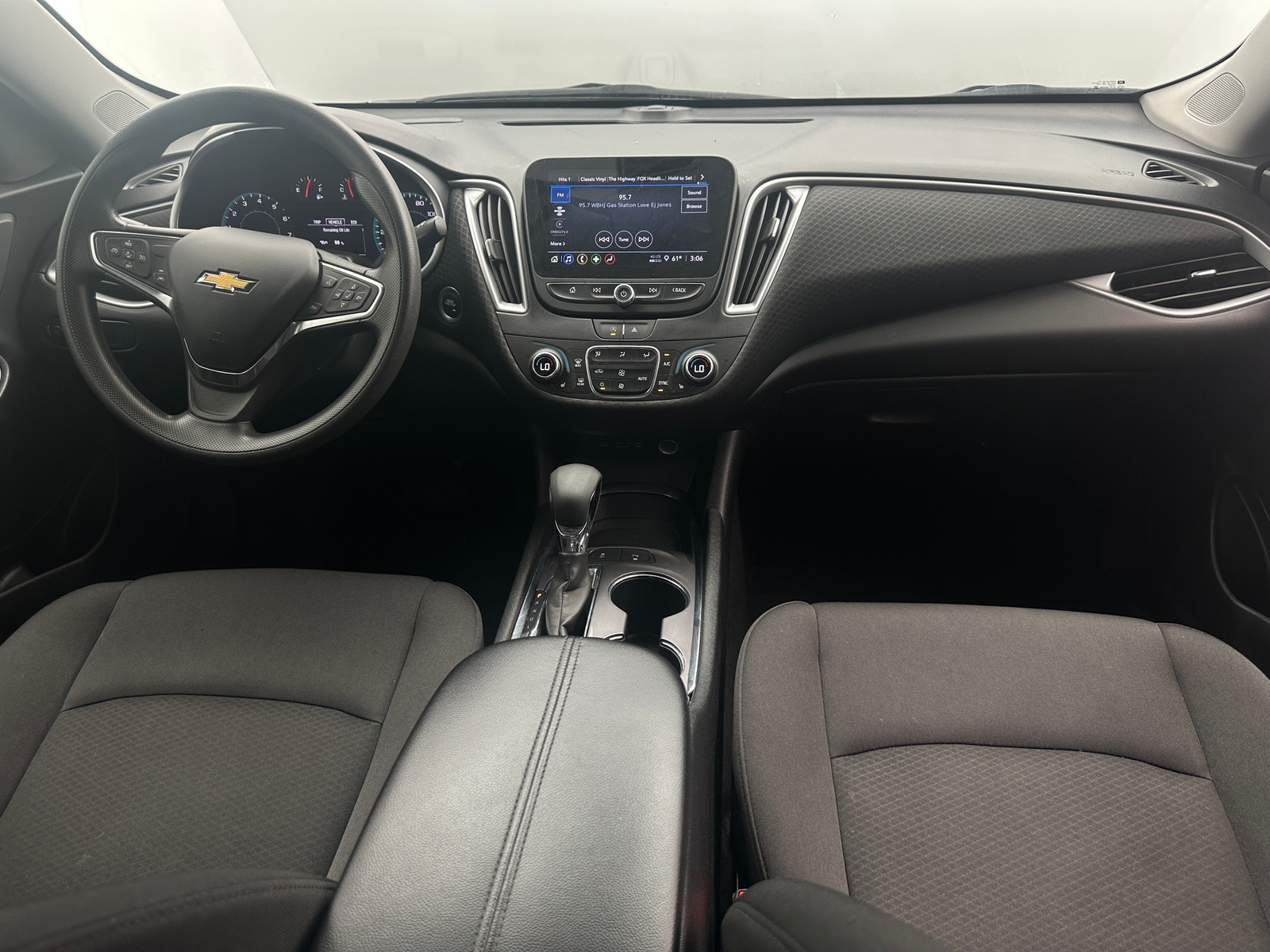 Thumbnail: 2025 Chevrolet Malibu - 3