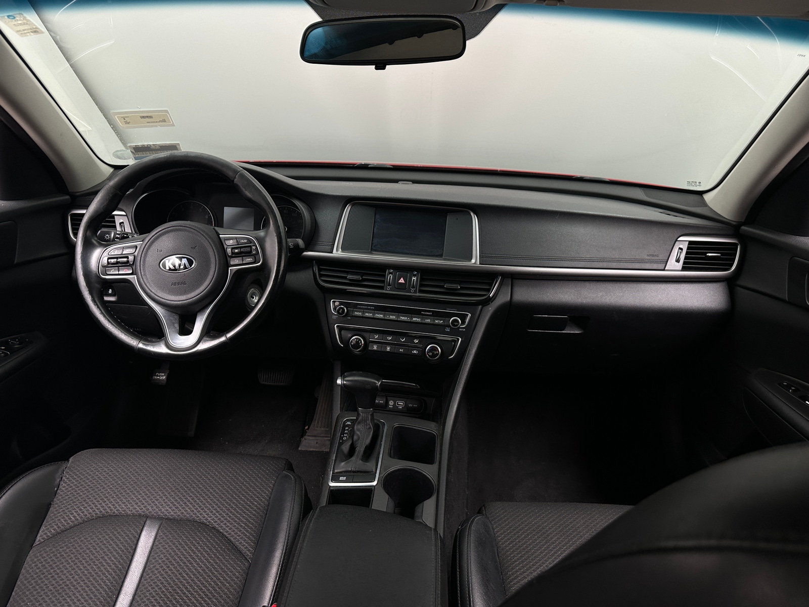 Thumbnail: 2018 Kia Optima - 3