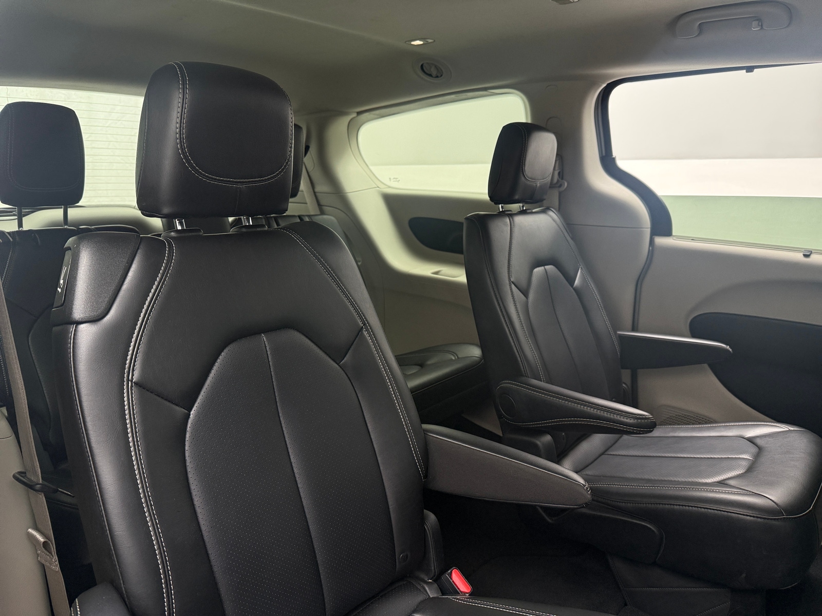 Thumbnail: 2024 Chrysler Pacifica - 5