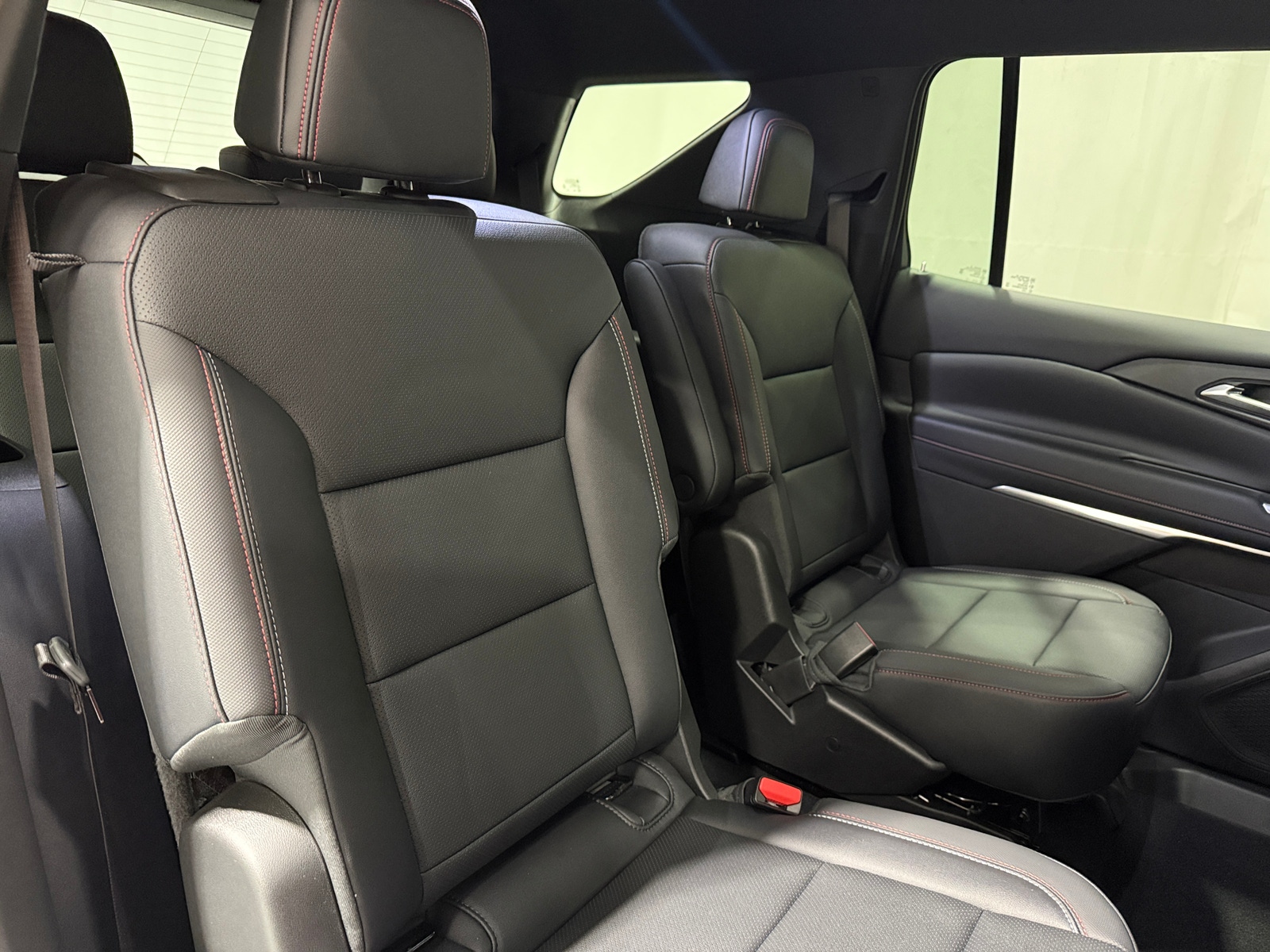 Thumbnail: 2025 Chevrolet Traverse - 5