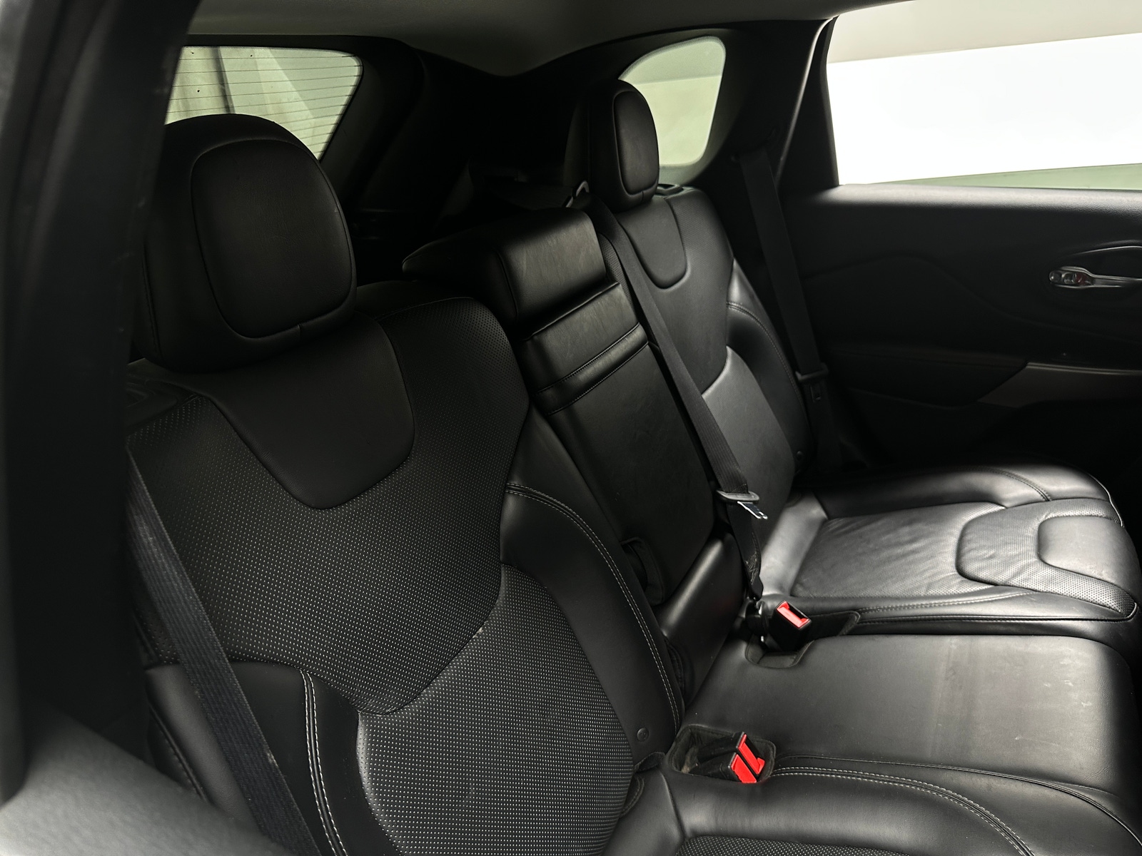 Thumbnail: 2019 Jeep Cherokee - 5