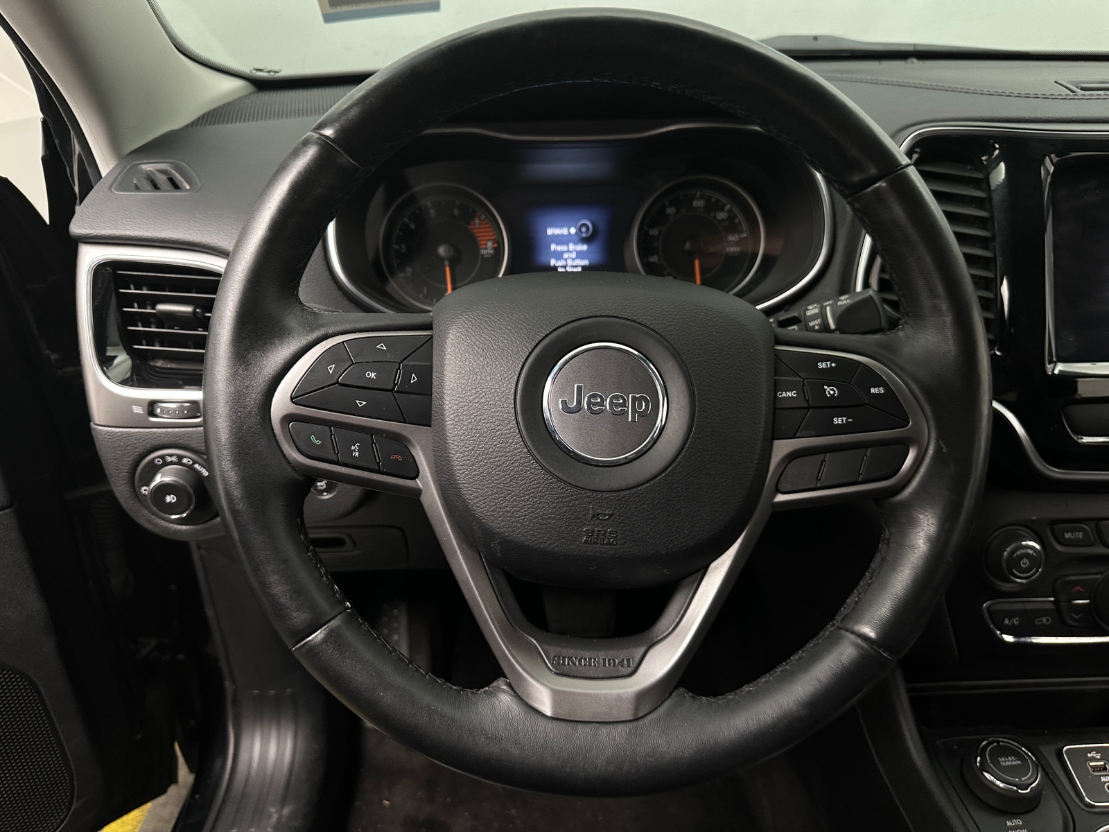 Thumbnail: 2019 Jeep Cherokee - 4