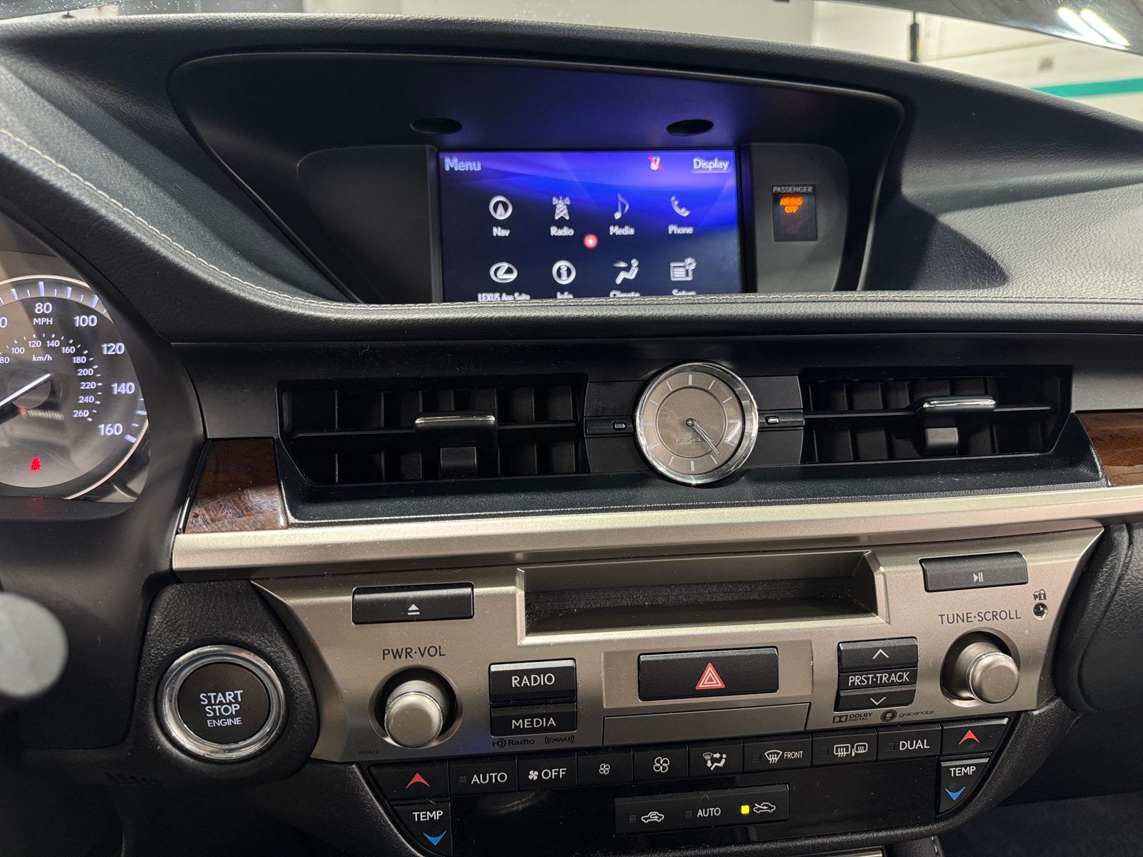 Thumbnail: 2018 Lexus ES - 3