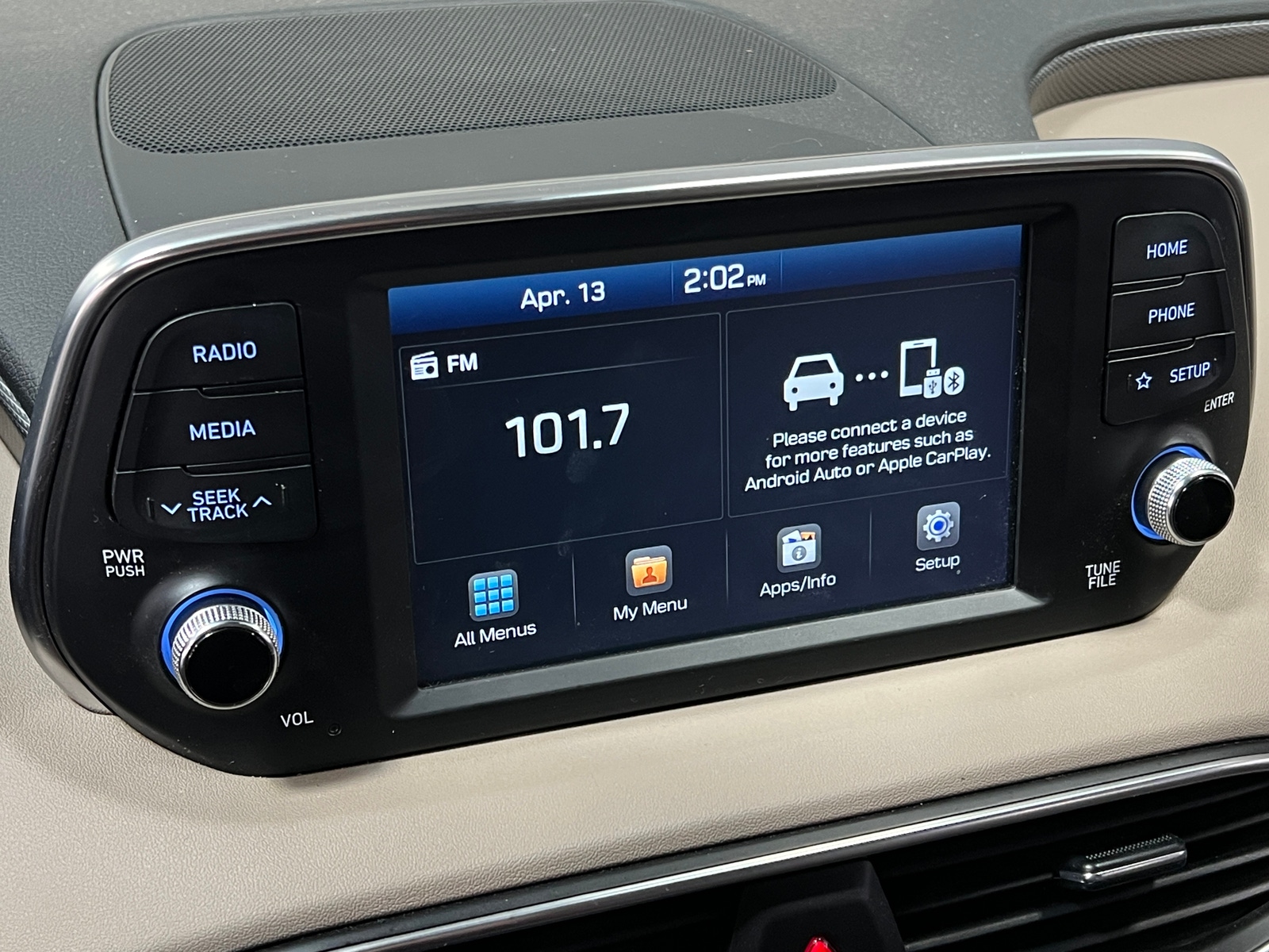 Thumbnail: 2019 Hyundai Santa Fe - 4