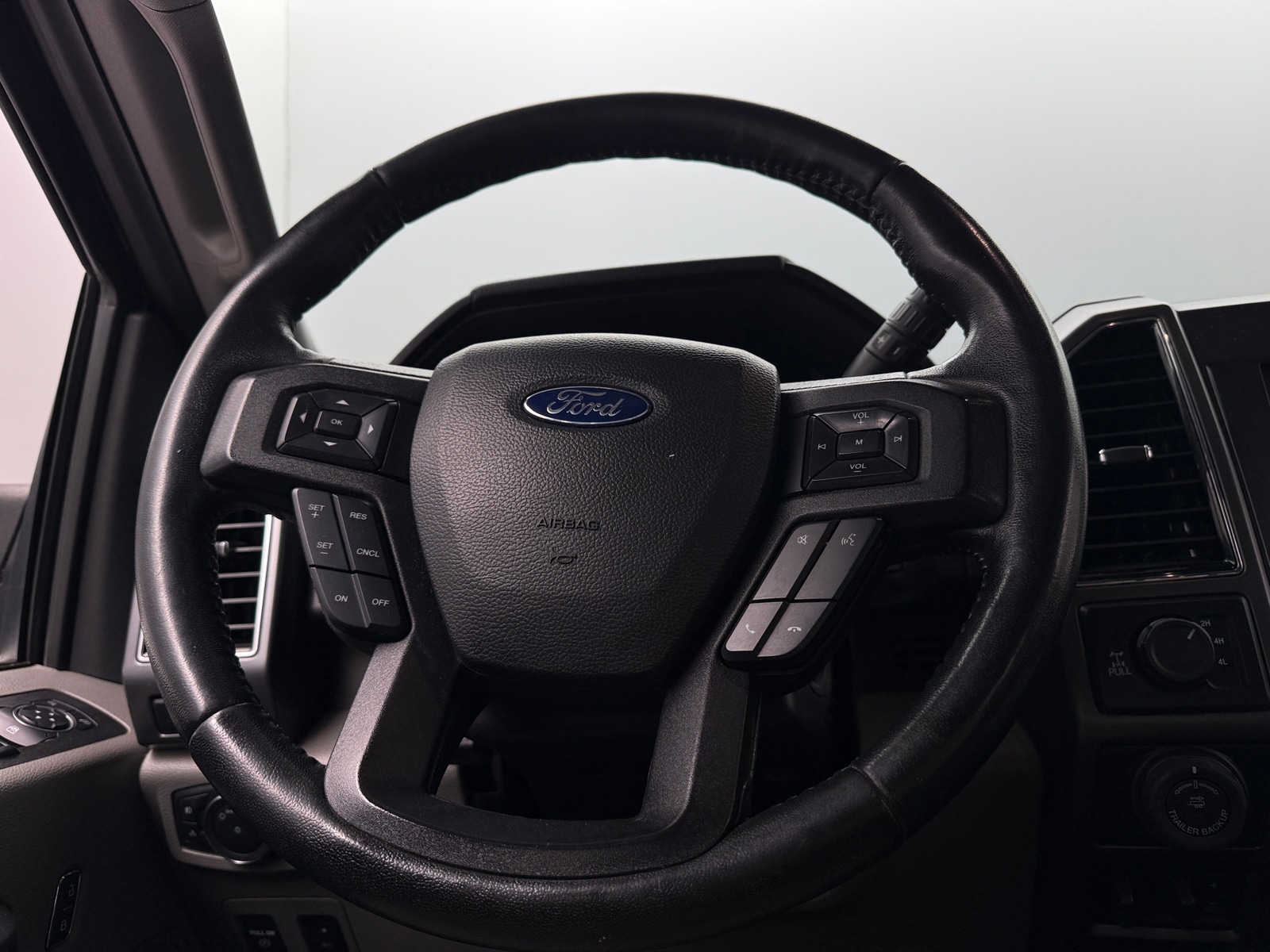 Thumbnail: 2019 Ford Econoline - 5