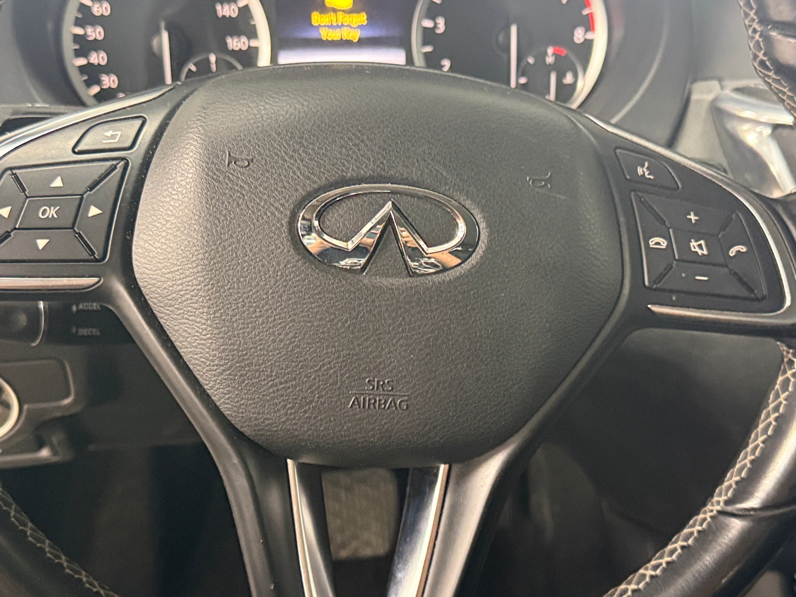 Thumbnail: 2017 INFINITI QX30 - 4