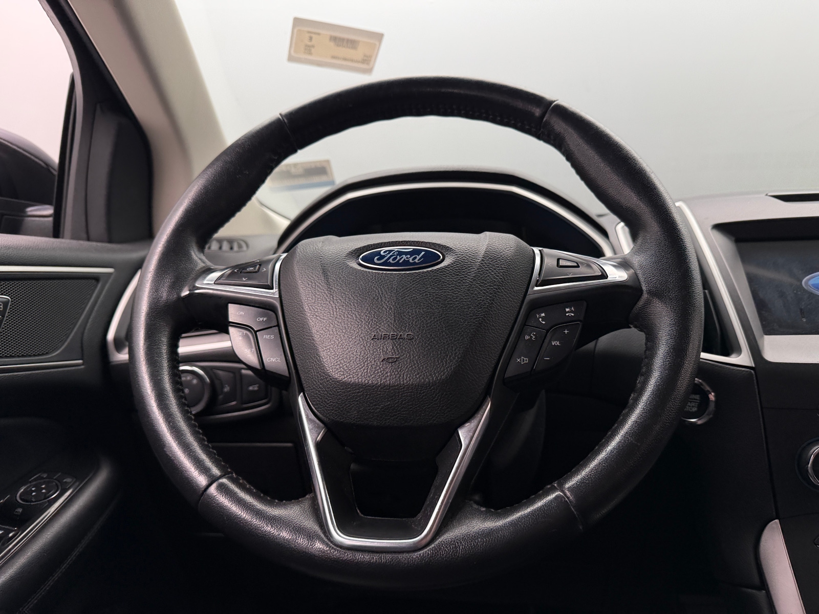 Thumbnail: 2017 Ford Edge - 5