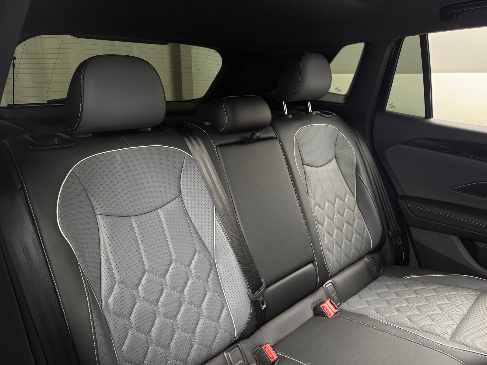 Thumbnail: 2025 Volkswagen Tiguan - 5