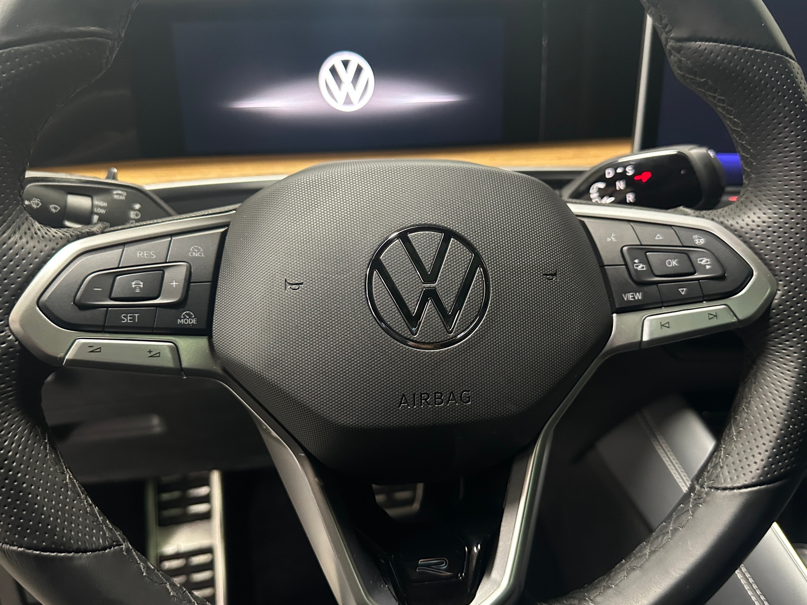 Thumbnail: 2025 Volkswagen Tiguan - 4