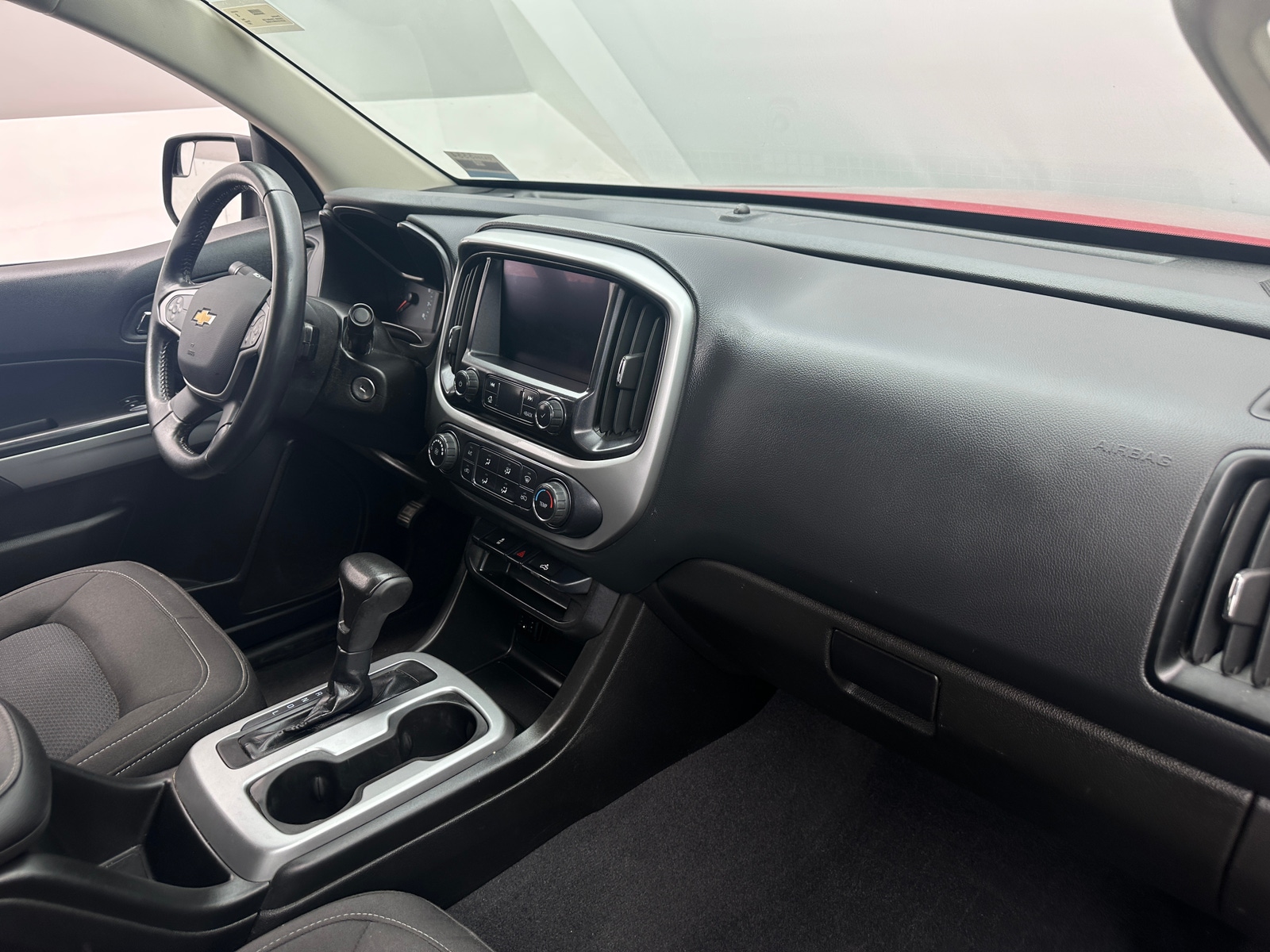 Thumbnail: 2021 Chevrolet Colorado - 3