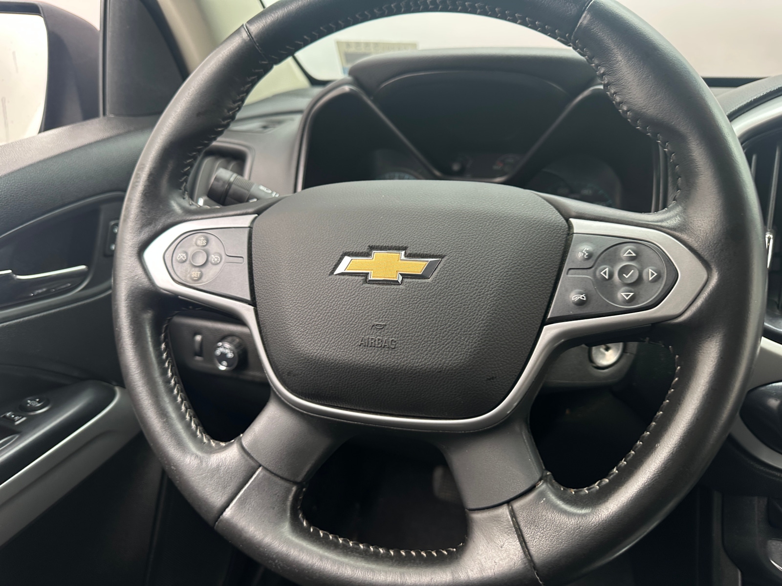 Thumbnail: 2021 Chevrolet Colorado - 5