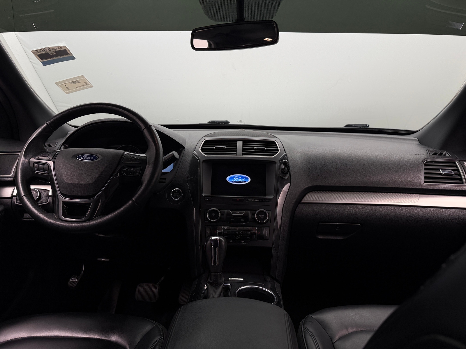 Thumbnail: 2019 Ford Explorer - 3