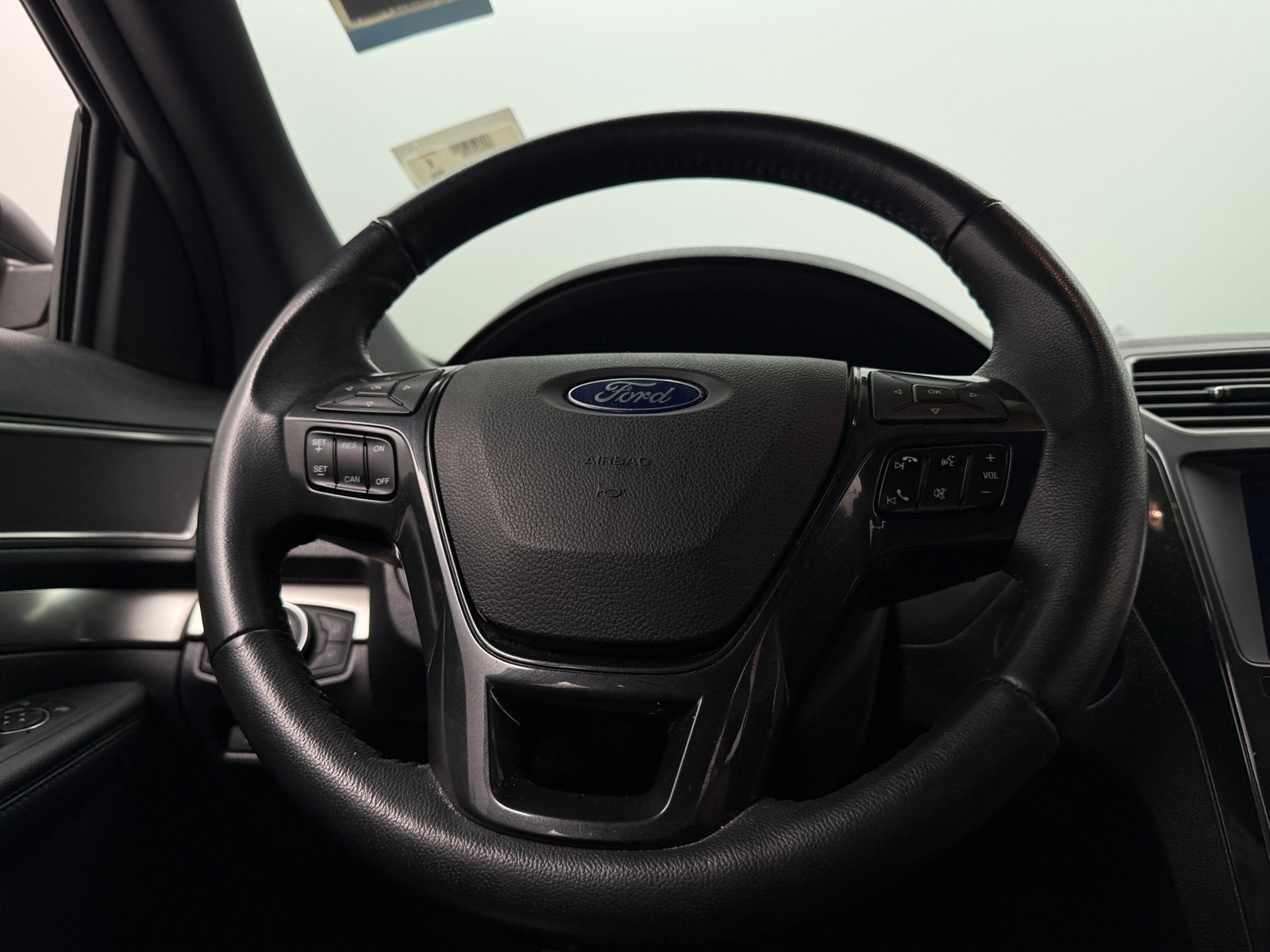 Thumbnail: 2019 Ford Explorer - 5