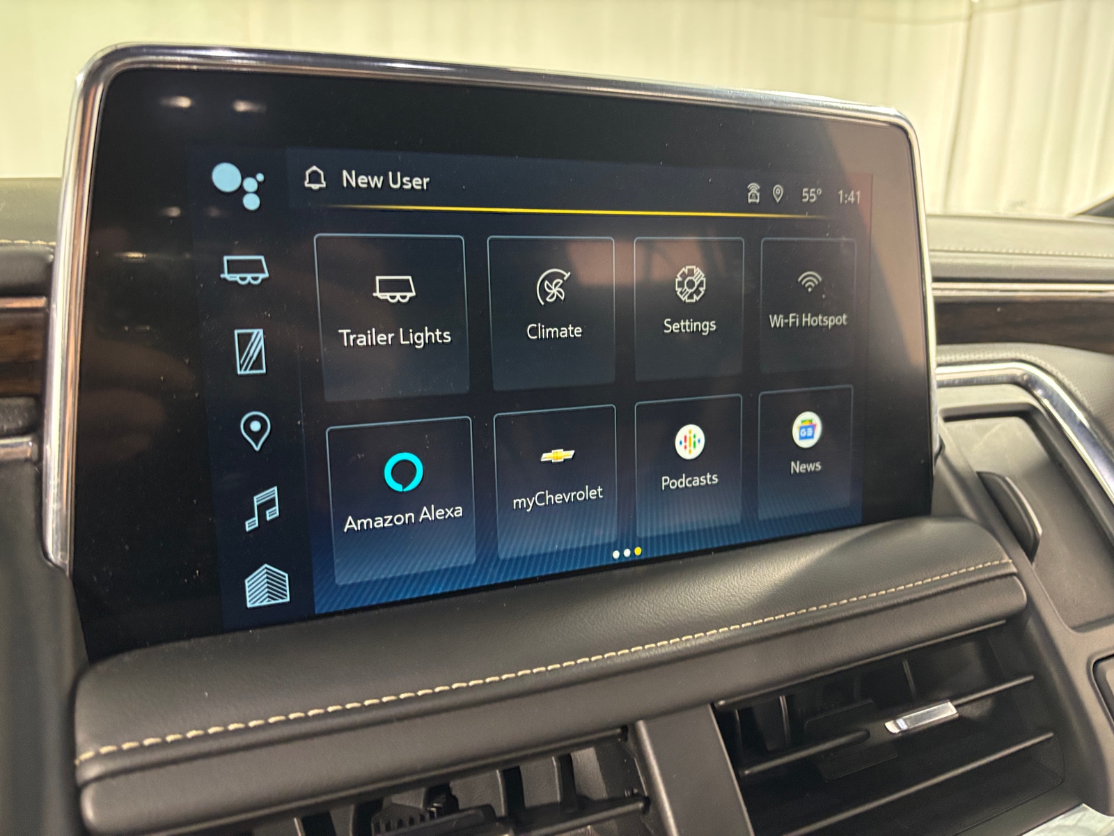 Thumbnail: 2024 Chevrolet Suburban - 3