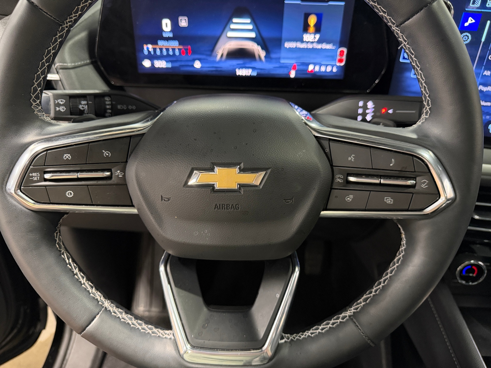 Thumbnail: 2025 Chevrolet Traverse - 4