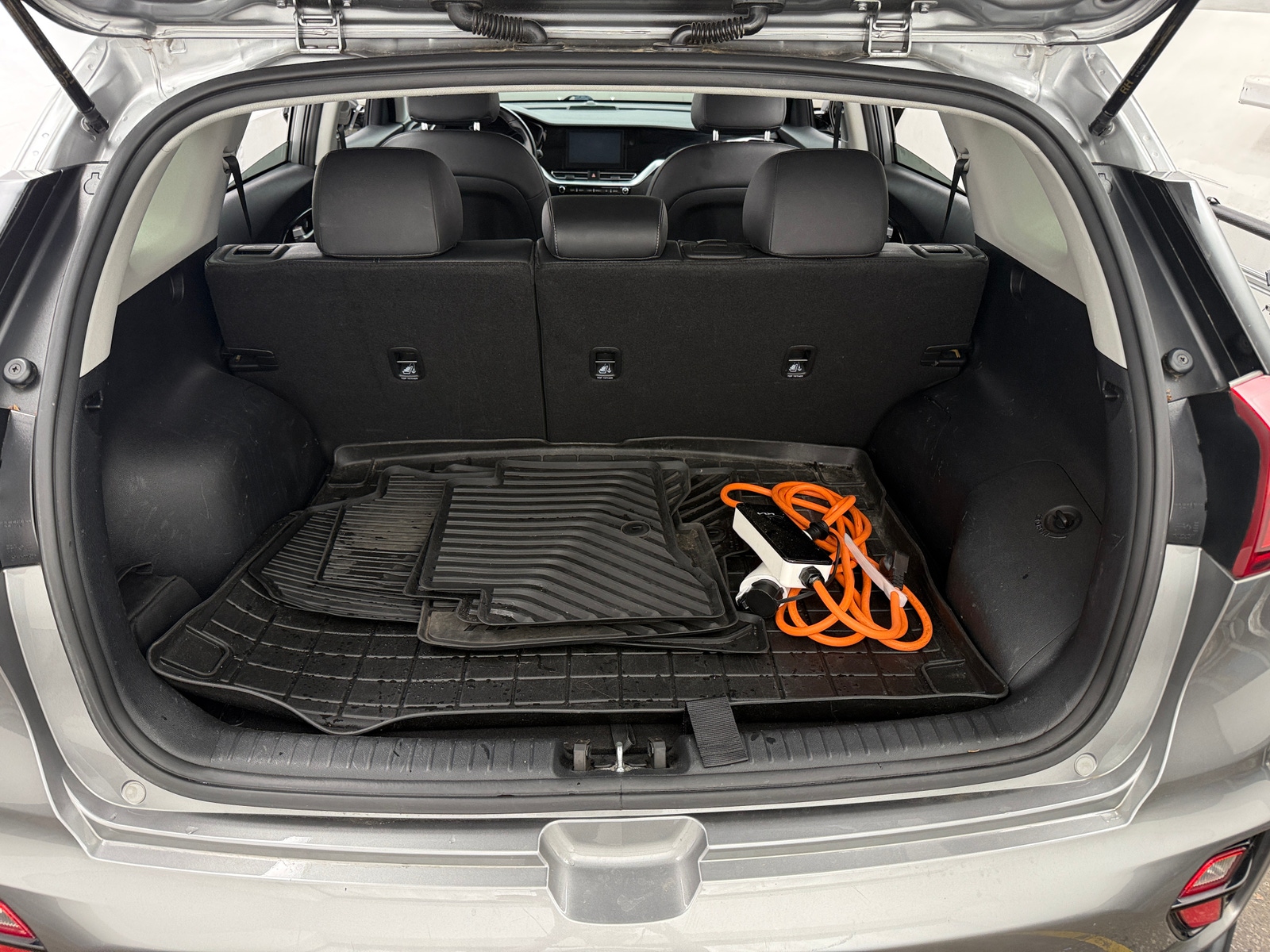 Thumbnail: 2022 Kia Niro - 7