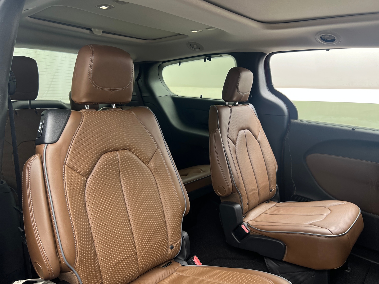Thumbnail: 2019 Chrysler Pacifica - 5