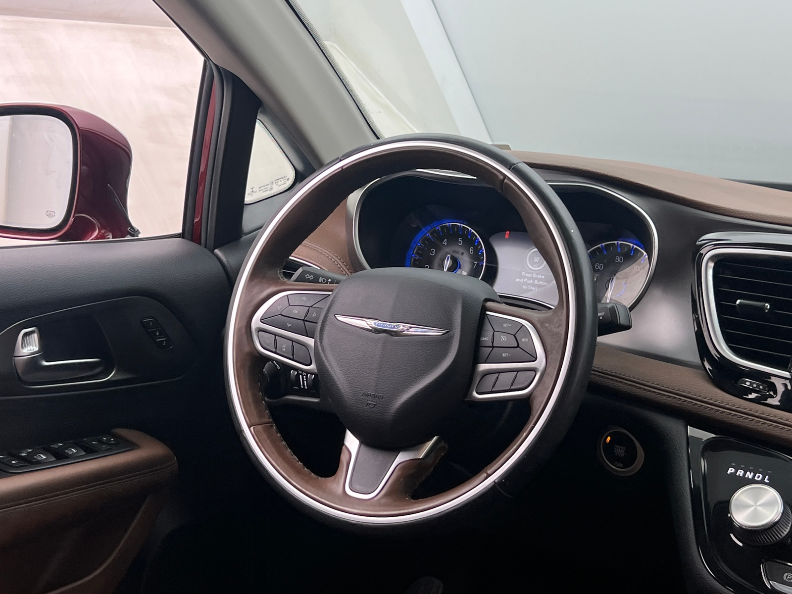 Thumbnail: 2019 Chrysler Pacifica - 4