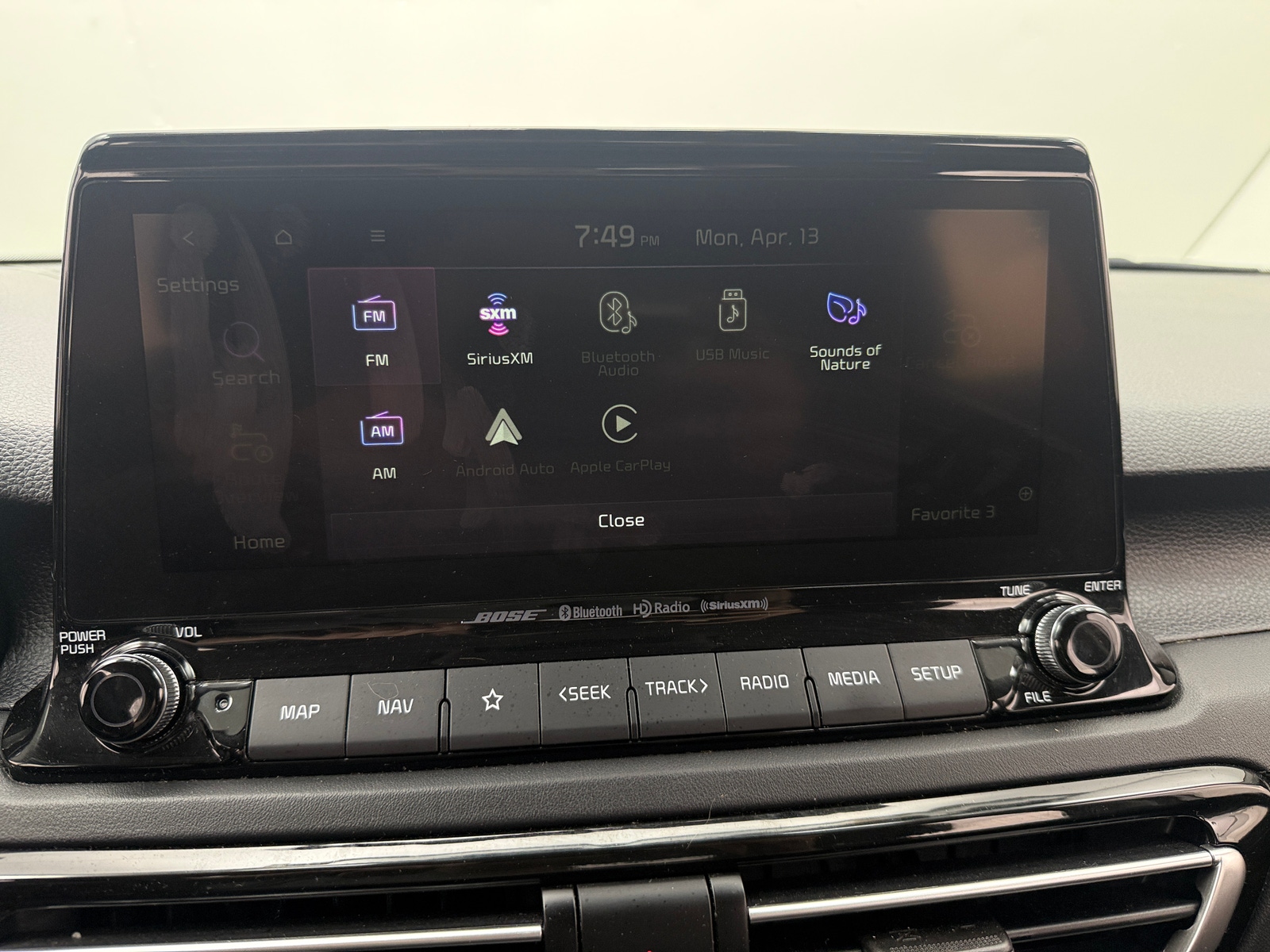 Thumbnail: 2023 Kia Seltos - 3