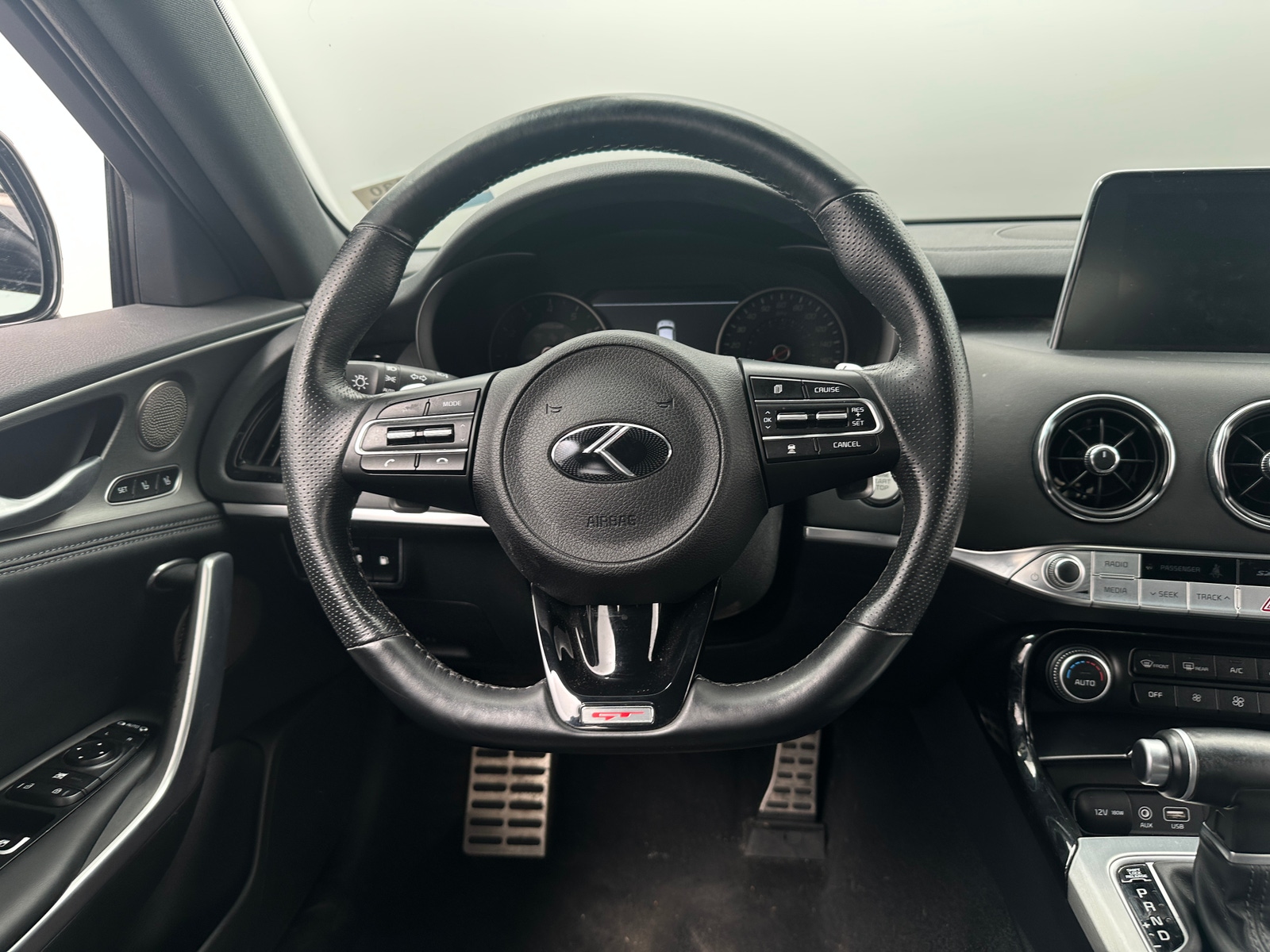 Thumbnail: 2019 Kia Stinger - 4