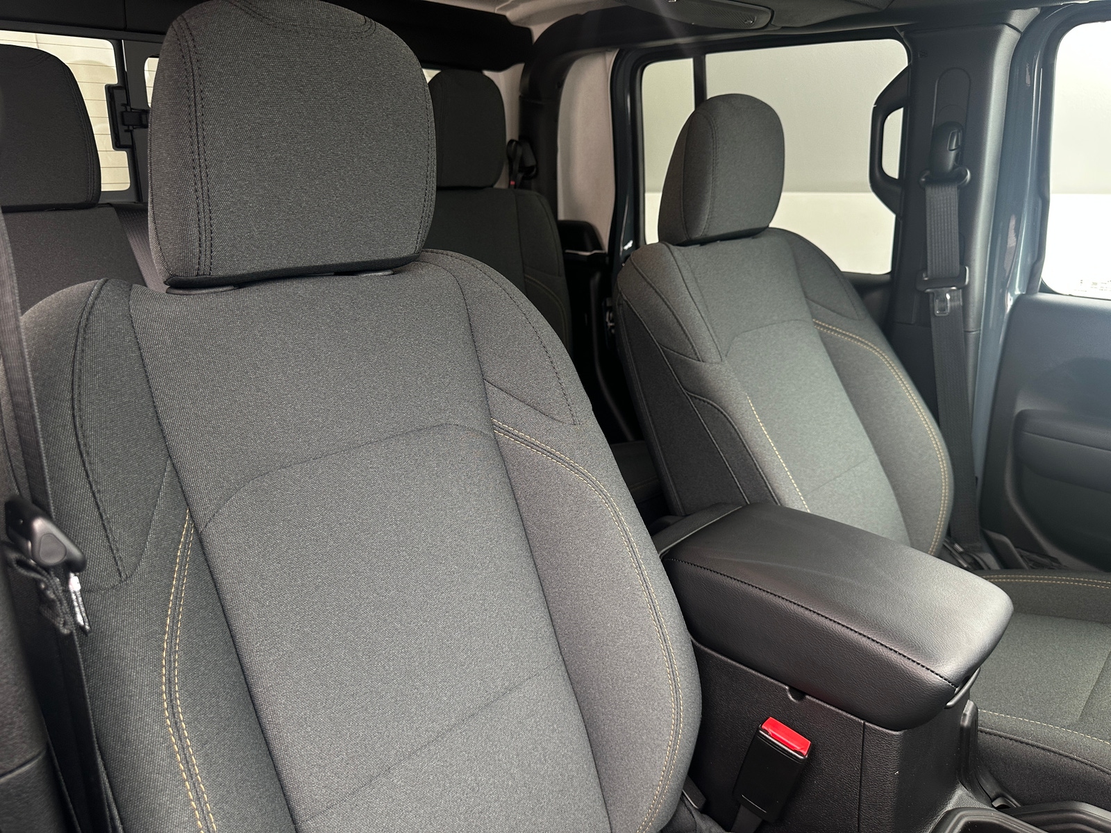 Thumbnail: 2025 Jeep Gladiator - 2