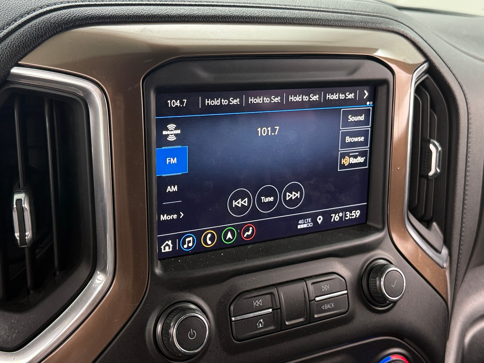 Thumbnail: 2019 Chevrolet Silverado 1500 - 3