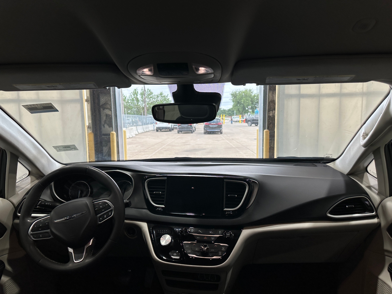Thumbnail: 2023 Chrysler Pacifica - 2