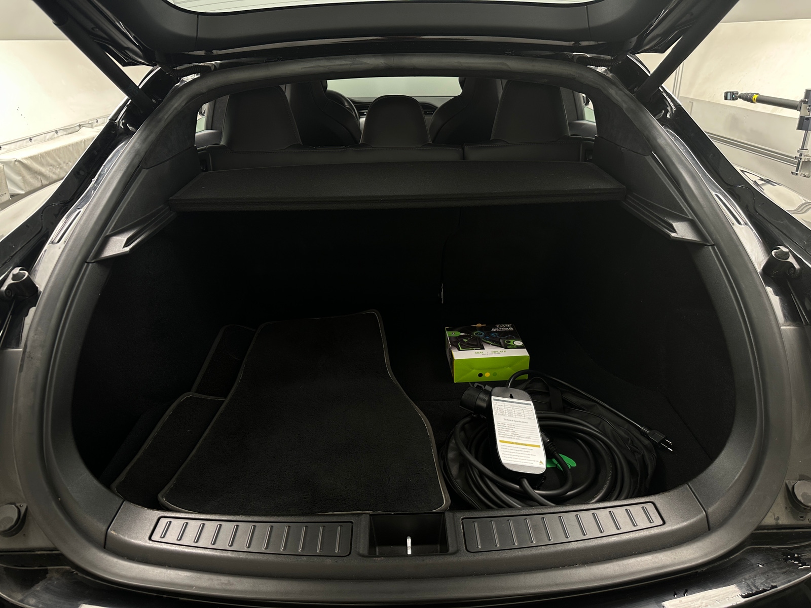 Thumbnail: 2018 Tesla Model S - 6