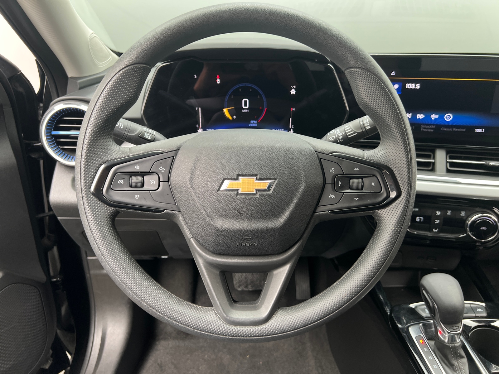 Thumbnail: 2025 Chevrolet Trax - 5