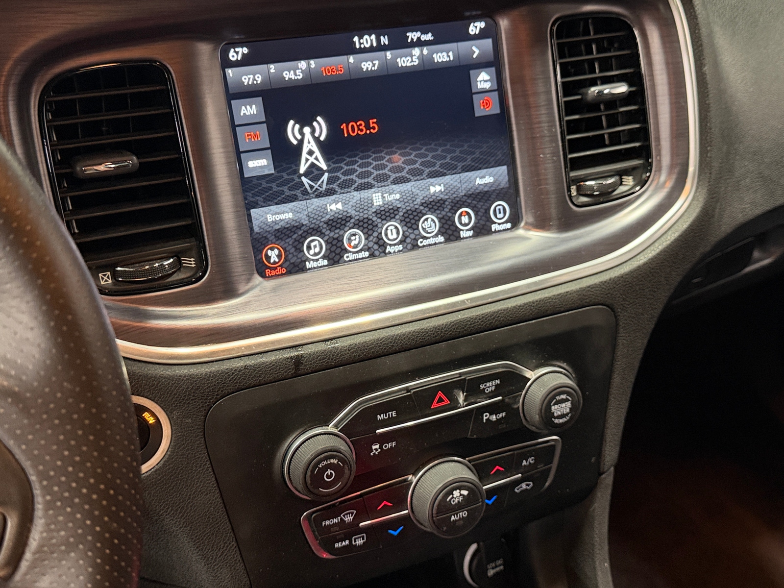 Thumbnail: 2017 Dodge Charger - 3