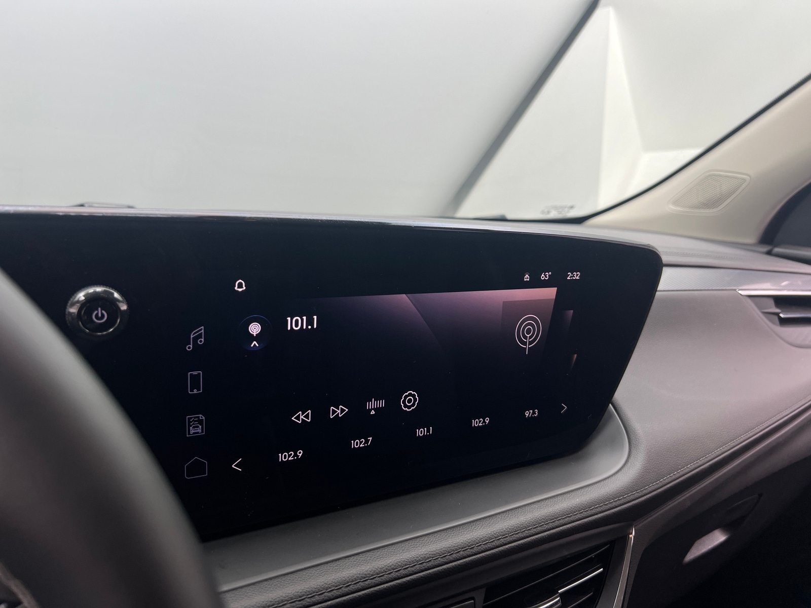 Thumbnail: 2025 Buick Encore GX - 3