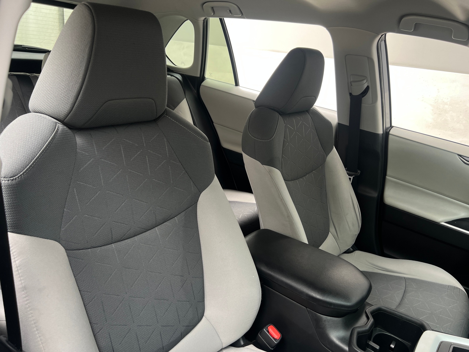 Thumbnail: 2022 Toyota RAV4 - 2